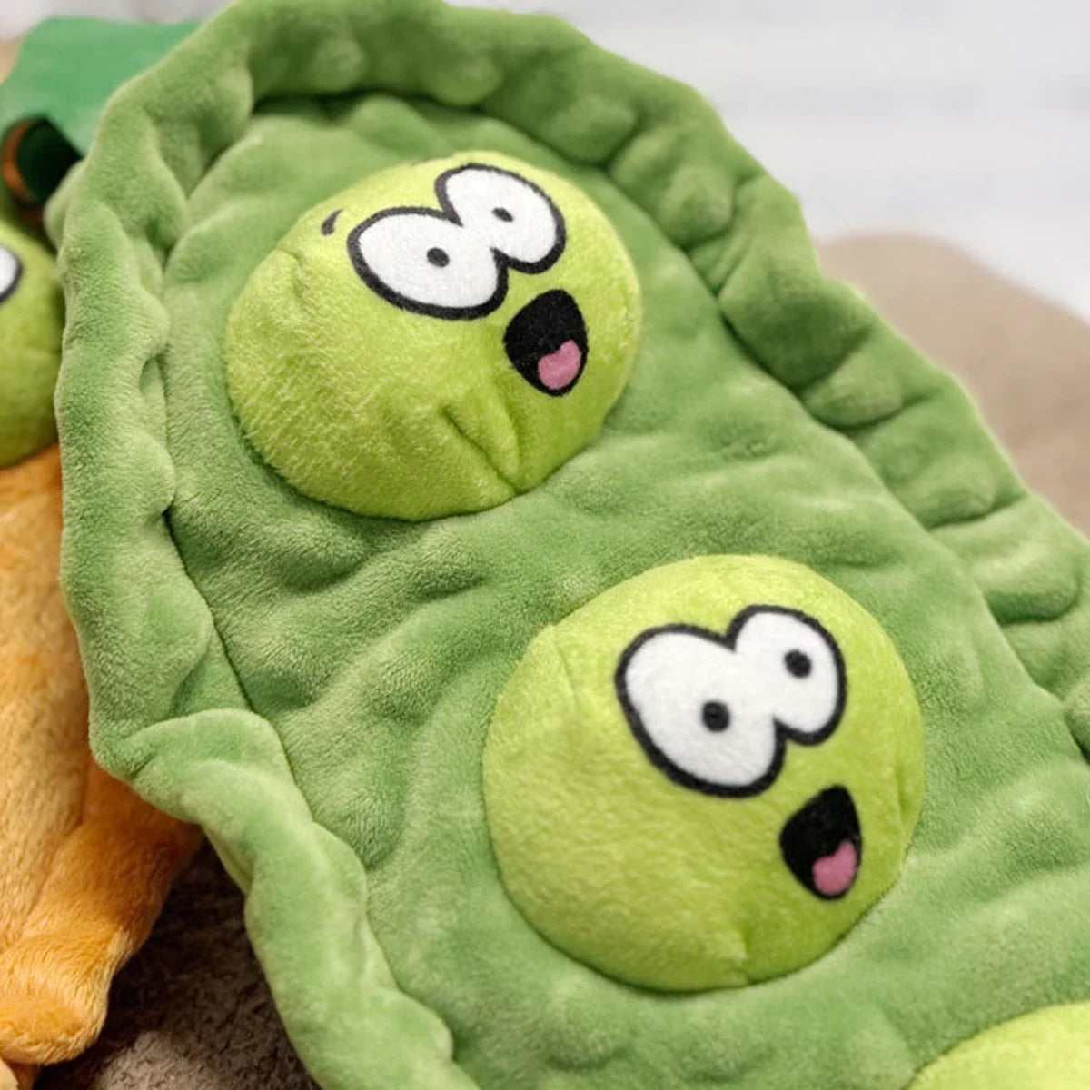 Pet Dog Snack Hiding Toys Relieve Boredom Interactive Doll Pea Pods Sets Throwing Chasing Plush Toy Slow Food Smelling Pet Ball